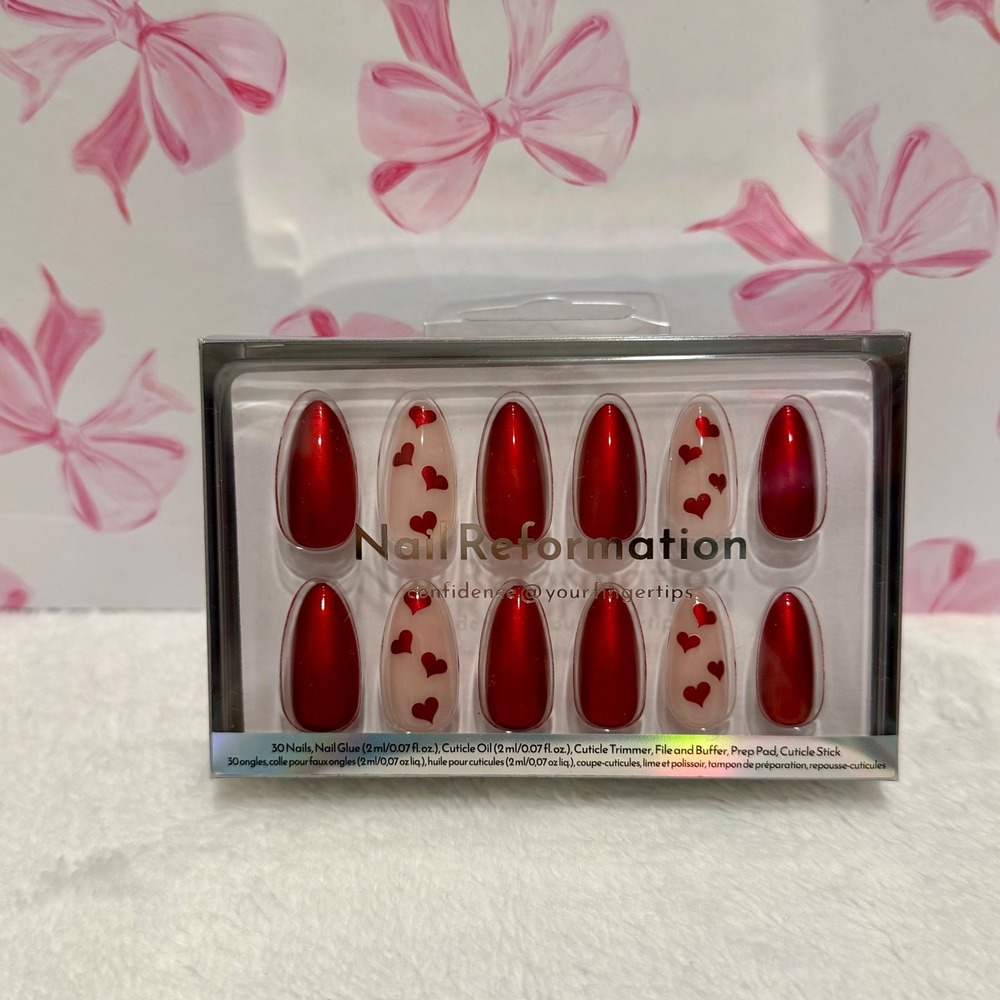 Nail Reformation Red Chrome Heart‎ Almond Press On Nails Kit 30 Piece Set